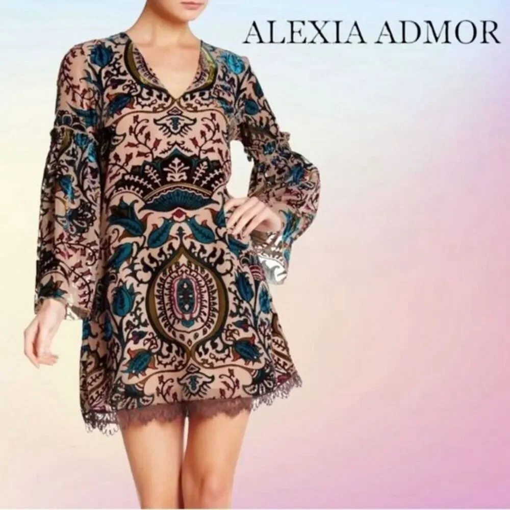 Alexia Admor Velvet Patterned Burnout Dress Size M Tunic Bell‎ Sleeve V Neck